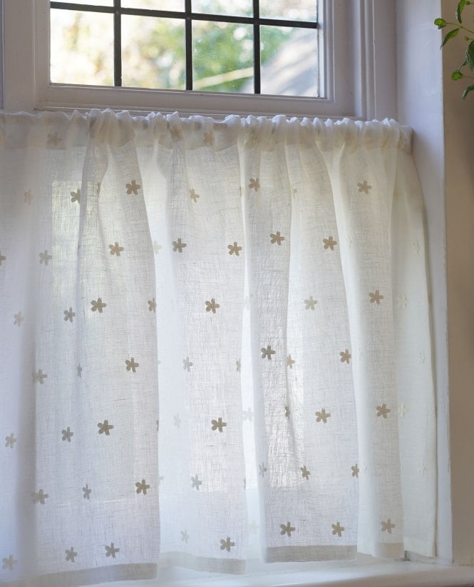 Clarke & Clarke Mitton Daisy Linen Blend Slot Top Cafe Curtain M2M