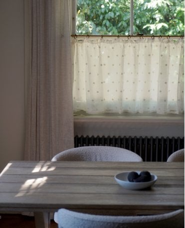 Mitton Daisy Linen Blend Tape Top Cafe Curtain M2M