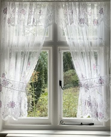 Primrose Lace Window Set